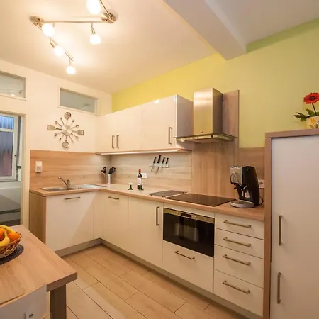 Altes Brauhaus بيت ضيافة Gangelt